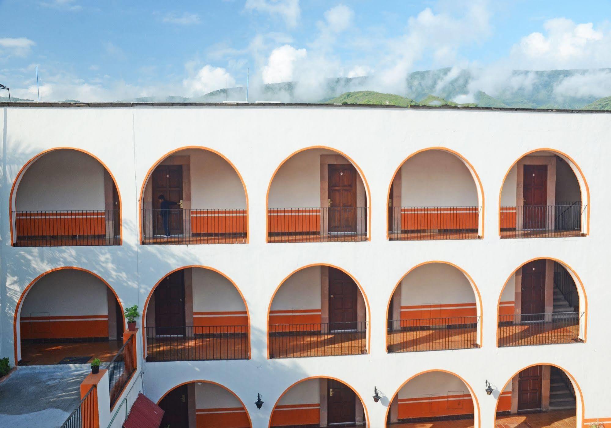 มิซิออน คัลปัน Hotel ฆาลปาน ภายนอก รูปภาพ